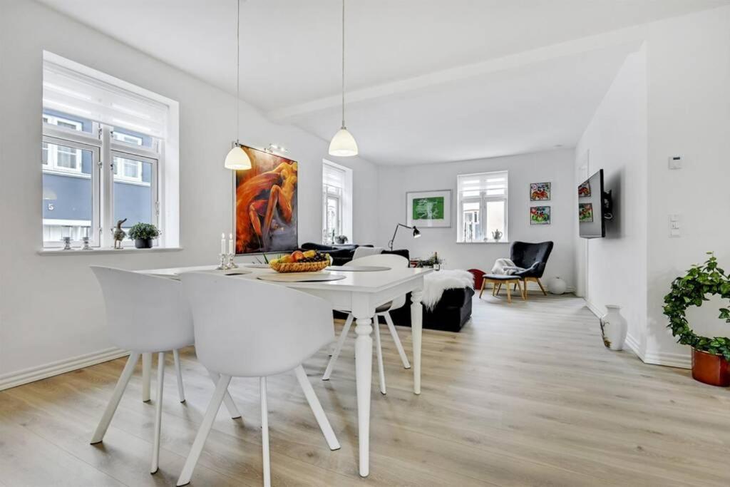 *****Elegant Feriebolig I Hjertet Af Kerteminde Villa Luaran gambar